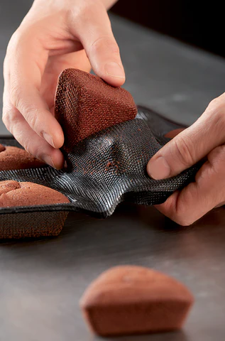 Massari Micro Perforated Baking Mould (Triangular) \ 3544 