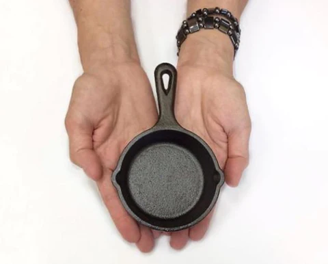 3.5 Inch Cast Iron Mini Skillet \ LMS3