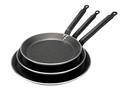 CHOC CREPE PAN ? 26 CM \8185.26