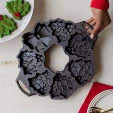 Cast Iron Holiday Wreath Pan\BWHWA1