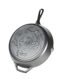 12In Lodge Wildlife Skillet with Bear\L10SKWLBR