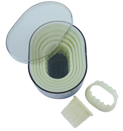 Box Of 7 plastic cutters -SERRATED OVAL \ 4302.10